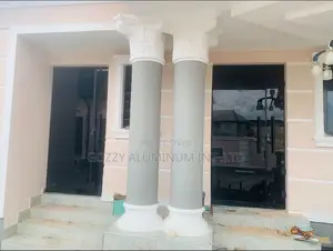 Frameless Glass Door (10mm Tampered Glass )
