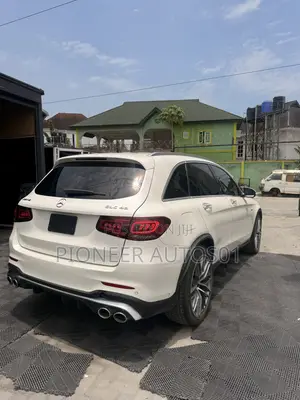 Mercedes-Benz GLC-Class 2022 White