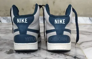 UK Used Nike Mid Sneakers for Sale