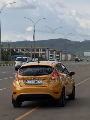 Ford Fiesta SE 2011