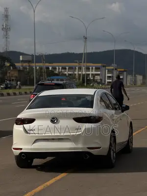 Mazda 3 2021 White