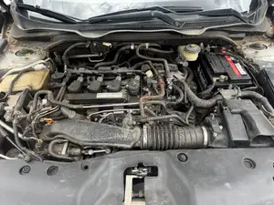 Honda Civic Touring 2dr Coupe (1.5L 4cyl) 2016 Silver