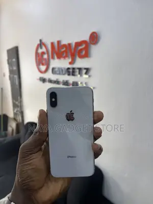 Apple iPhone X 64 GB White