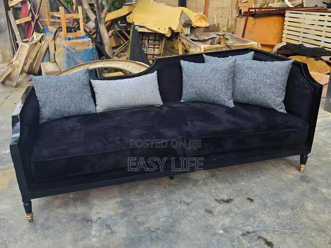 Complete Set of Chairs 0070