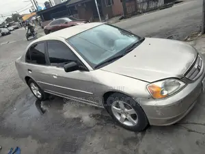 Honda Civic 2002 Gold