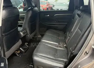 Toyota Highlander Limited Platinum 4x4 V6 (3.5L 6cyl 8A) 2018 Gray