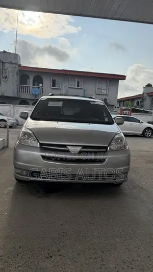 Toyota Sienna XLE Limited AWD 2005 Silver