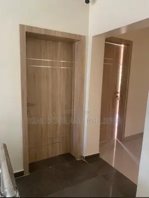 High Quality HDF Wooden Door (633la)