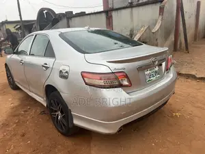 Toyota Camry SE V6 4dr Sedan (3.5L 6cyl 6AM) 2008 Silver