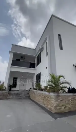 Furnished 8bdrm Villa in Abuja Top Realty, Guzape District for sale