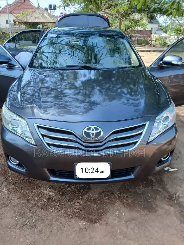 Toyota Camry 2008 Gray