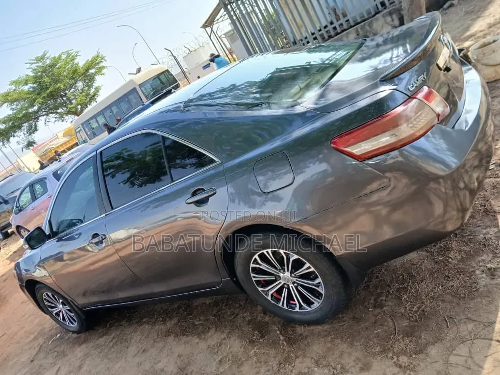 Toyota Camry 2008 Gray