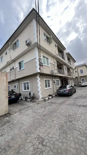 2bdrm Apartment in Osapa Estate for rent