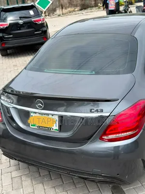 Mercedes-Benz C300 2016 Gray