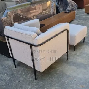 Me and You Sofa Single 0009