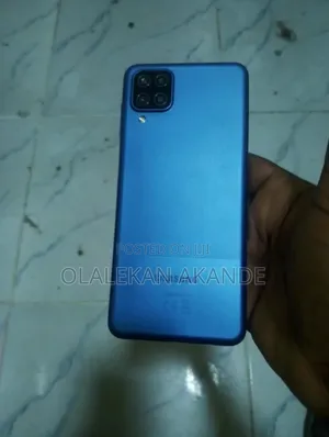 Samsung Galaxy A12 128 GB Blue