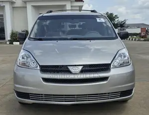 Toyota Sienna 2005 Silver