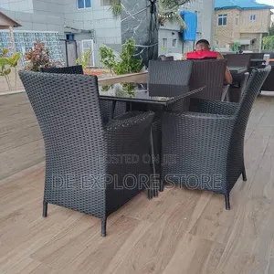 Outdoor/Restaurants Set for 4