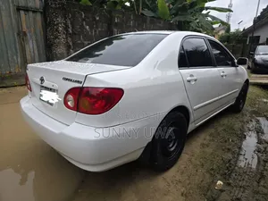 Toyota Corolla 2003 White