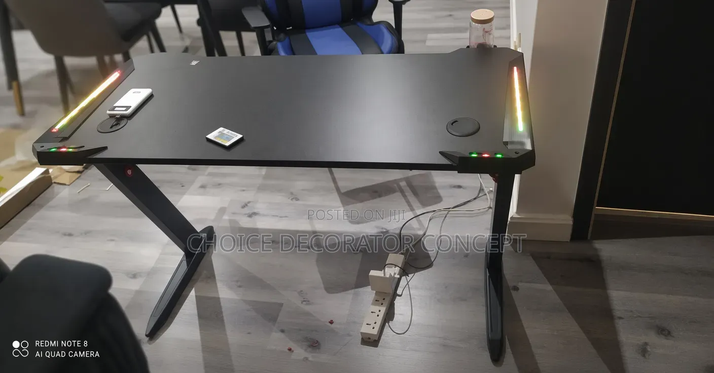 Black Gaming Desk
With Leds Light 1.2meter