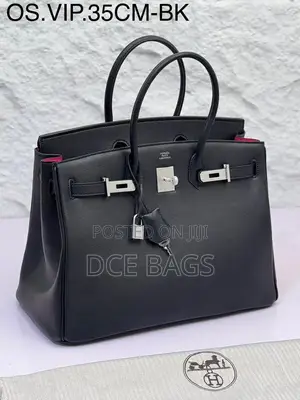 Luxury Classic Structured Top-Handle Handbag – Black