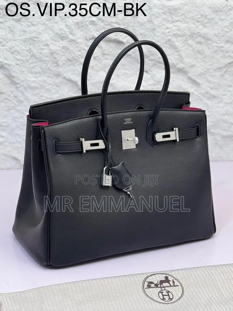 Luxury Classic Structured Top-Handle Handbag – Black