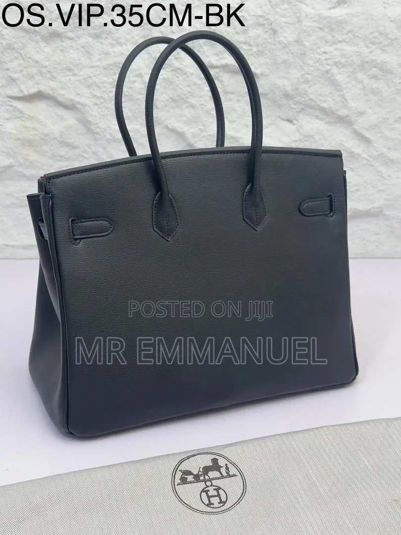 Luxury Classic Structured Top-Handle Handbag – Black