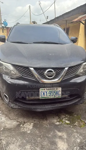 Nissan Qashqai 2015 Black