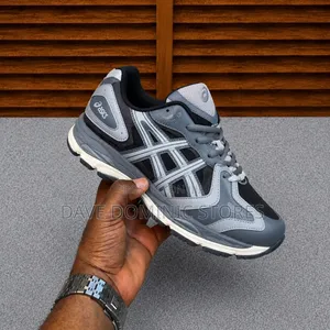 Original Asics Gel- Black Carrier Grey