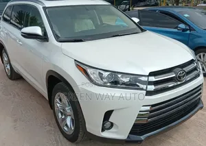 Toyota Highlander Limited 2019 Off white