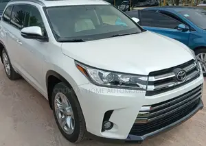 Toyota Highlander Limited 2019 Off white