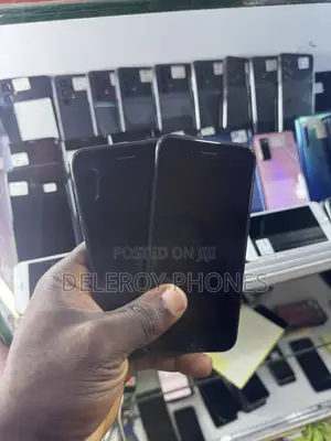 Apple iPhone SE 64 GB Black