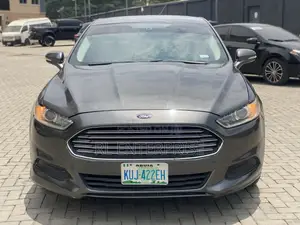 Ford Fusion SE 4dr Sedan AWD w/EcoBoost (2.0L 4cyl Turbo 6M) 2015 Gray