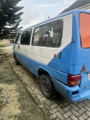 Volkswagen Transporter 1996 Blue