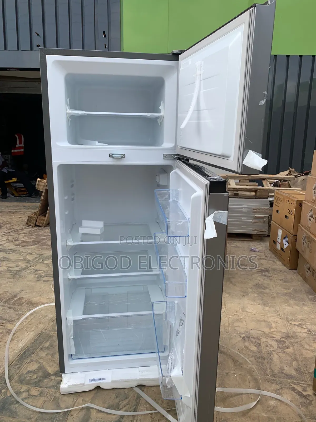 Hisense 205 Standing Fridge