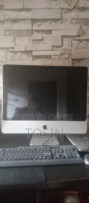 Desktop Computer Apple iMac M4 4GB Intel Core i3 HDD 256GB