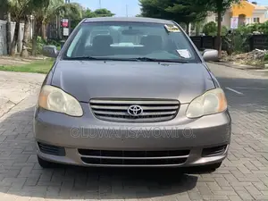 Toyota Corolla LE 2004 Gray