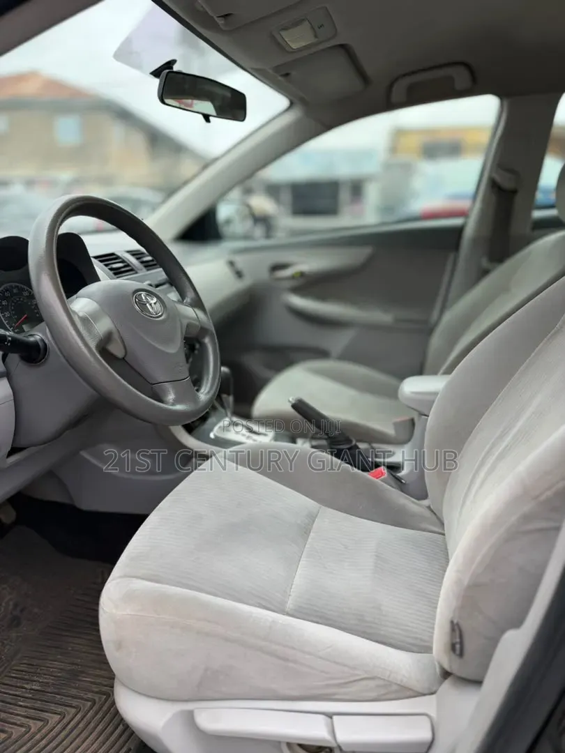 Toyota Corolla 2010 Black
