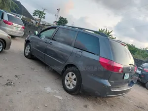 Toyota Sienna 2008 Gray