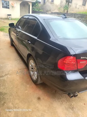 BMW 323i 2010 Black