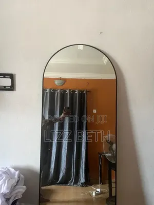 Arc Mirror