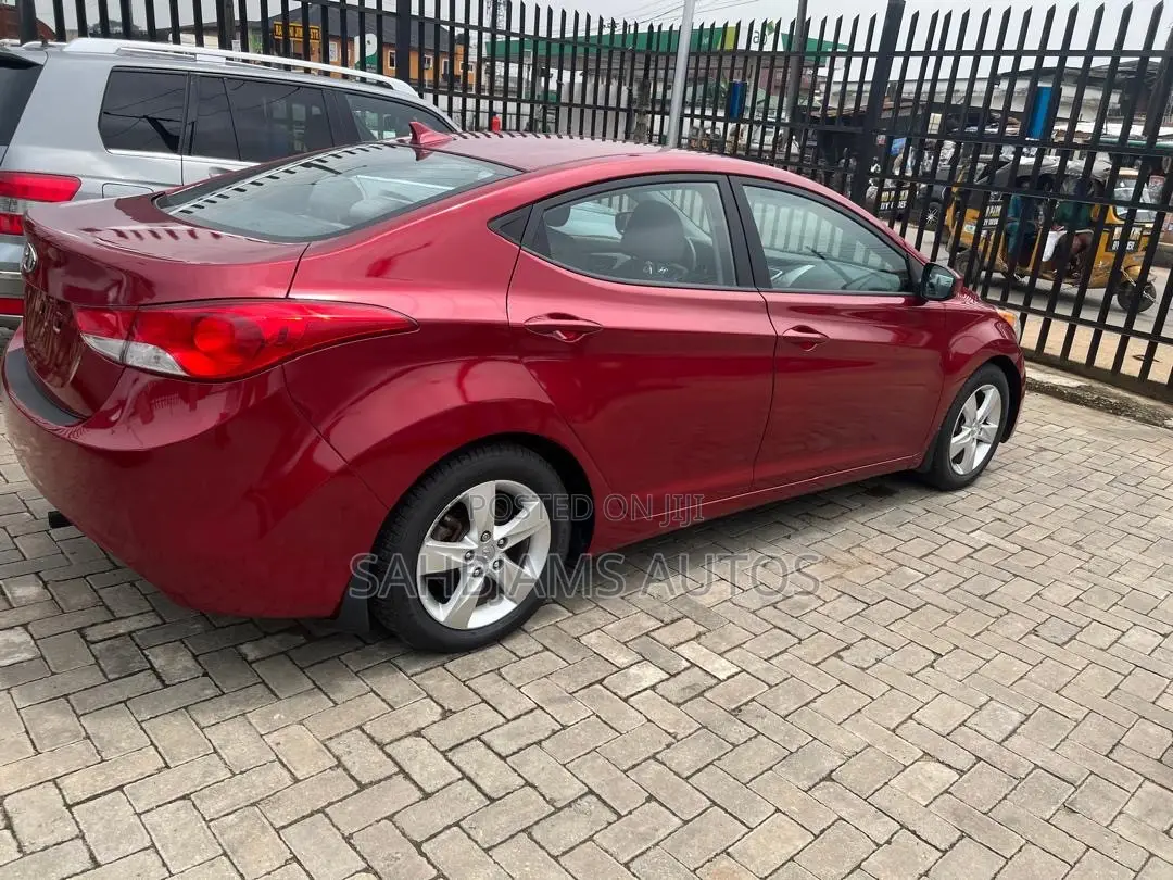Hyundai Elantra GLS Automatic 2012 Red