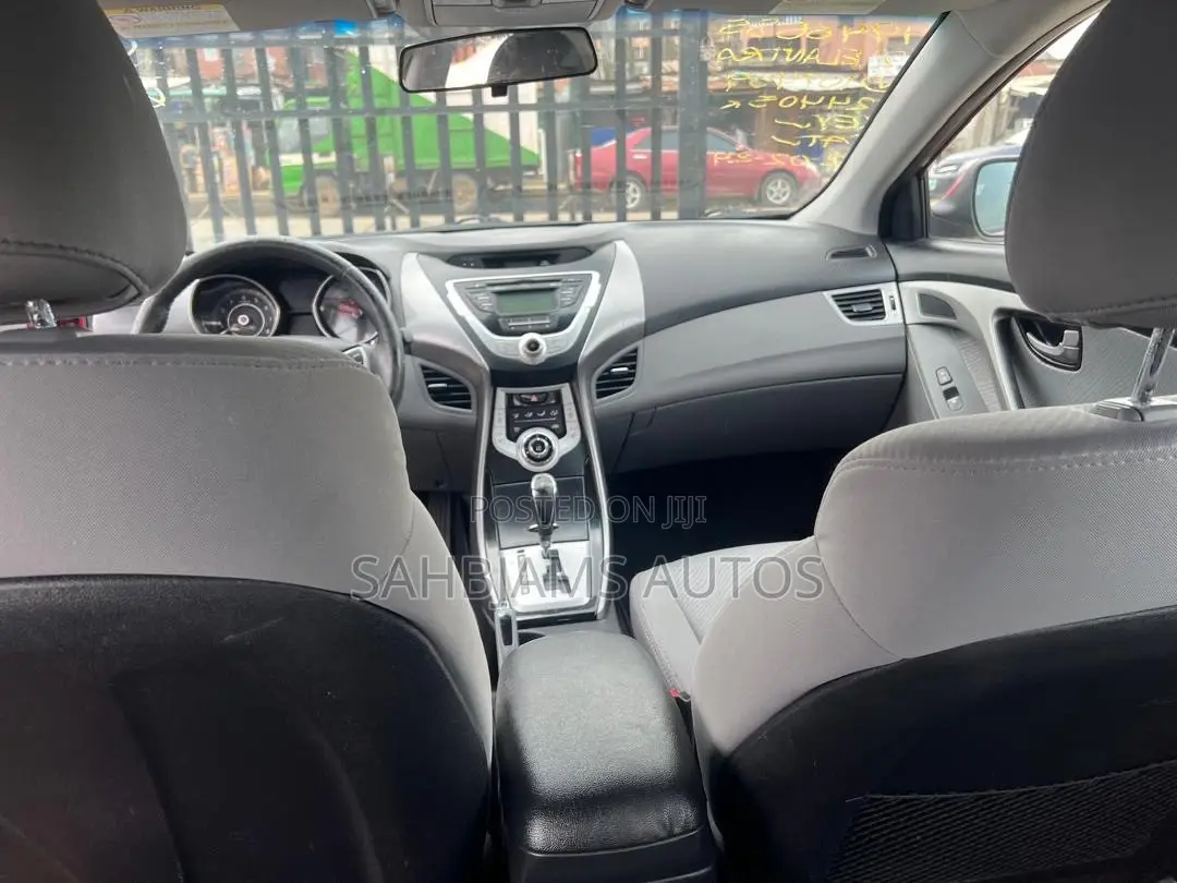 Hyundai Elantra GLS Automatic 2012 Red
