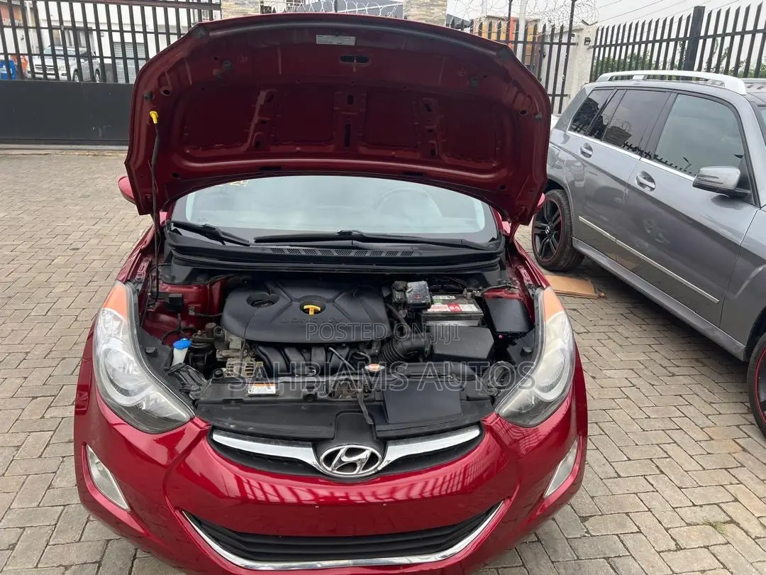 Hyundai Elantra GLS Automatic 2012 Red