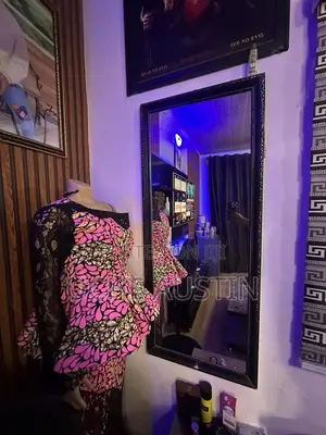 Neatly Used Mirror