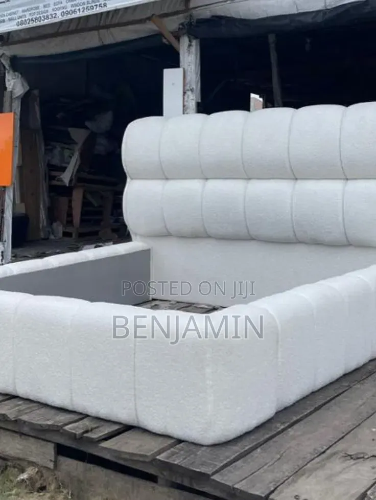 Bedframe and Foam