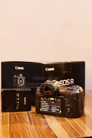 Canon EOS R Mirrorless Camera _ Excellent Condition