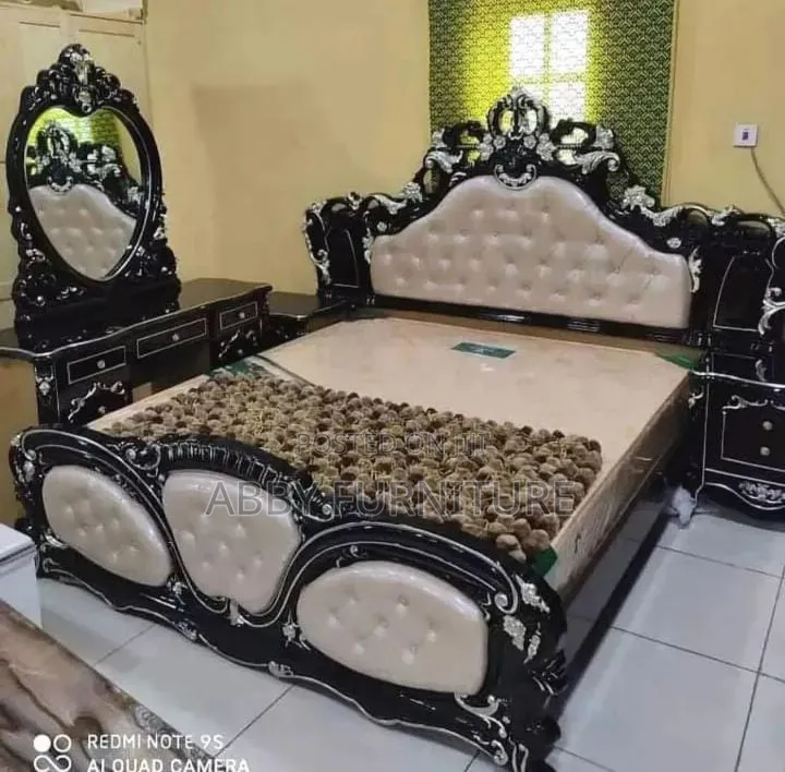 Royal Bed With Mirror
