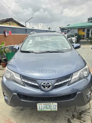 Toyota RAV4 XLE 4dr SUV AWD (2.5L 4cyl 6A) 2015 Blue