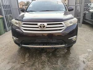 Toyota Highlander 2013 Red